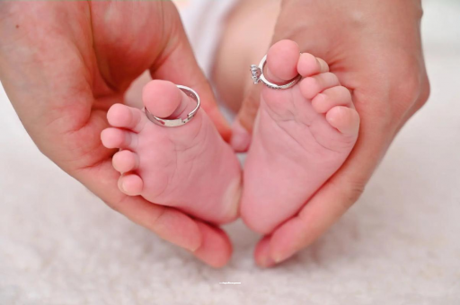 保亭怀孕多久会出现症状 保亭怀孕多久会出现症状